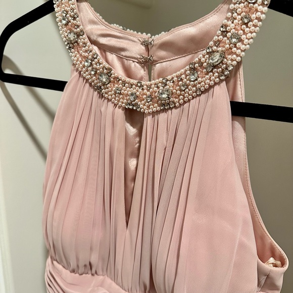 Eliza J tiered chiffon gown. Soft pink. Size 6. - Picture 6 of 8